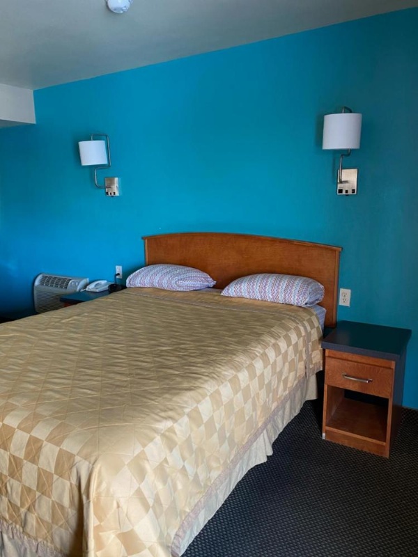 Lone Pine Budget Inn image 15