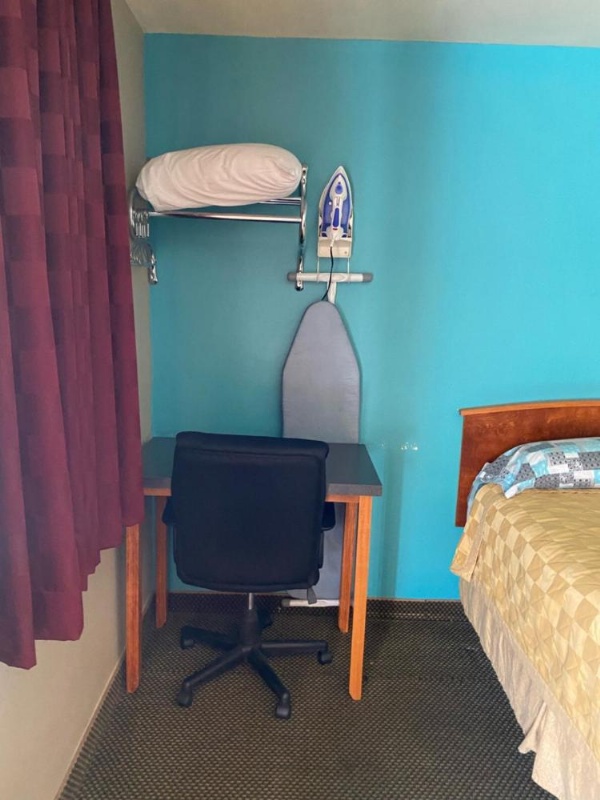 Lone Pine Budget Inn image 19