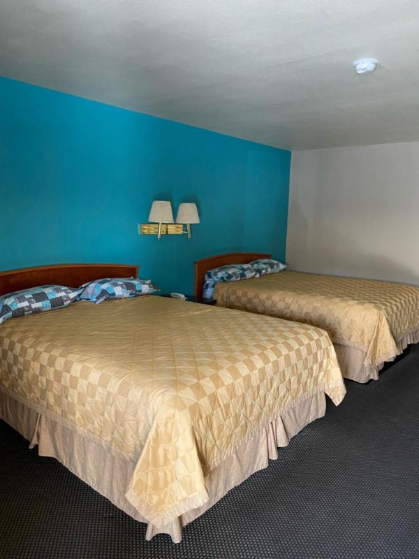 Lone Pine Budget Inn image 20