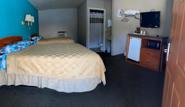 Lone Pine Budget Inn image 22