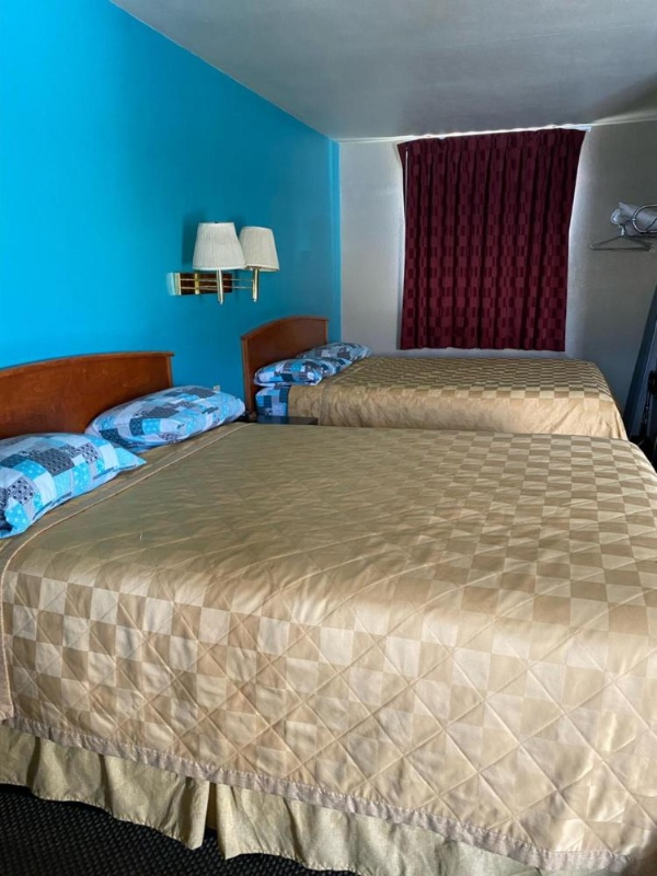 Lone Pine Budget Inn image 23